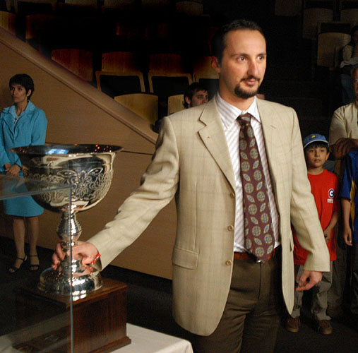 Topalov con la Copa
